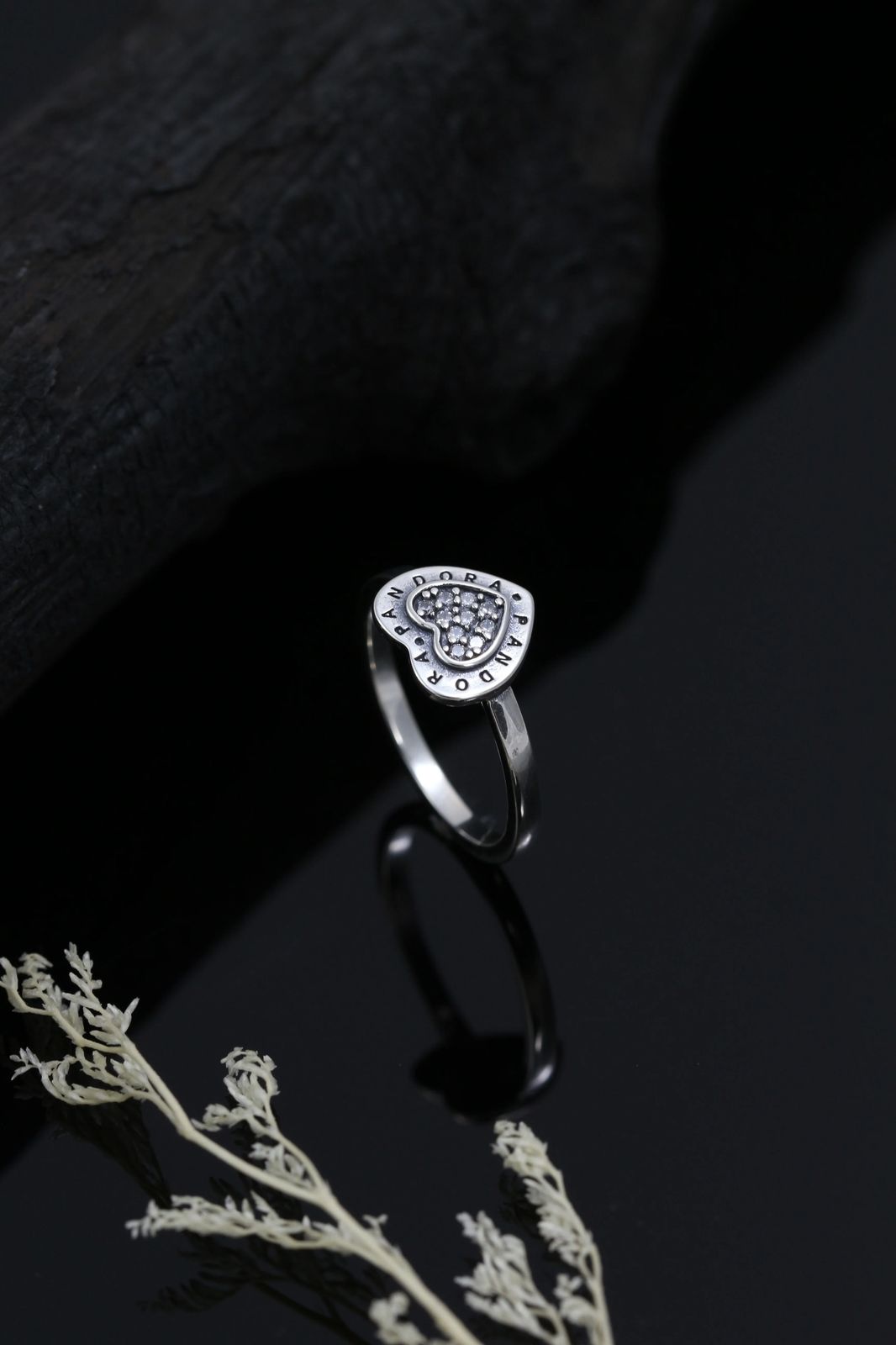 Eternal Heart Ring - The Aarna Jewels