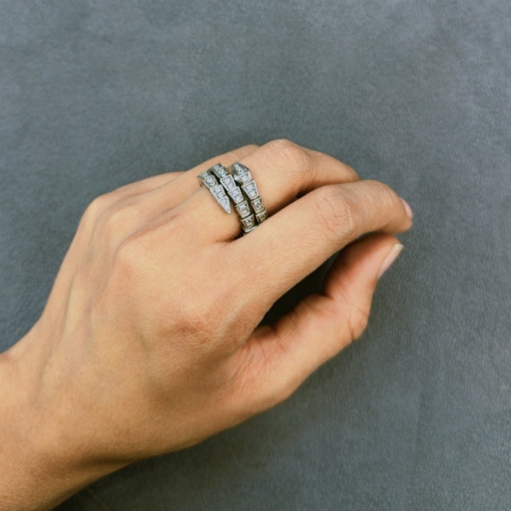 The Serpentini Ring - The Aarna Jewels