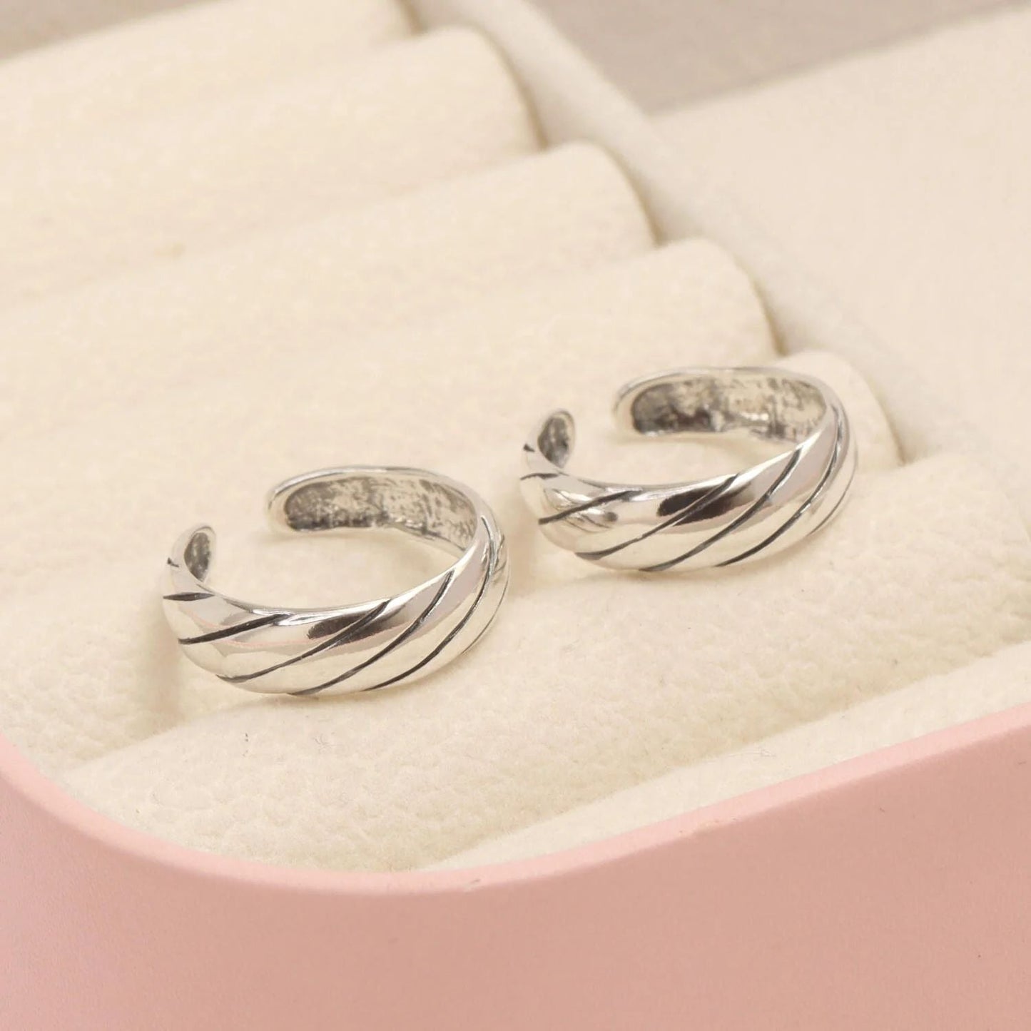 Arya Filigree Toe Rings - The Aarna Jewels