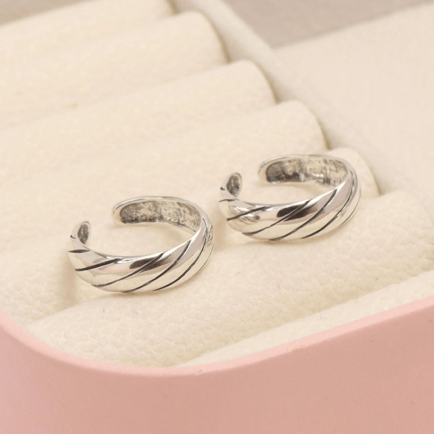 Arya Filigree Toe Rings - The Aarna Jewels