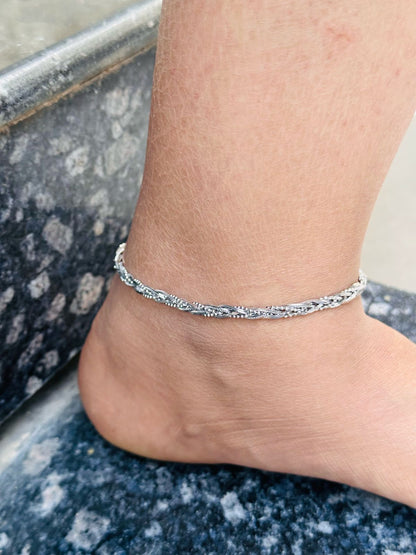 Aurora Twisted Anklet - The Aarna Jewels