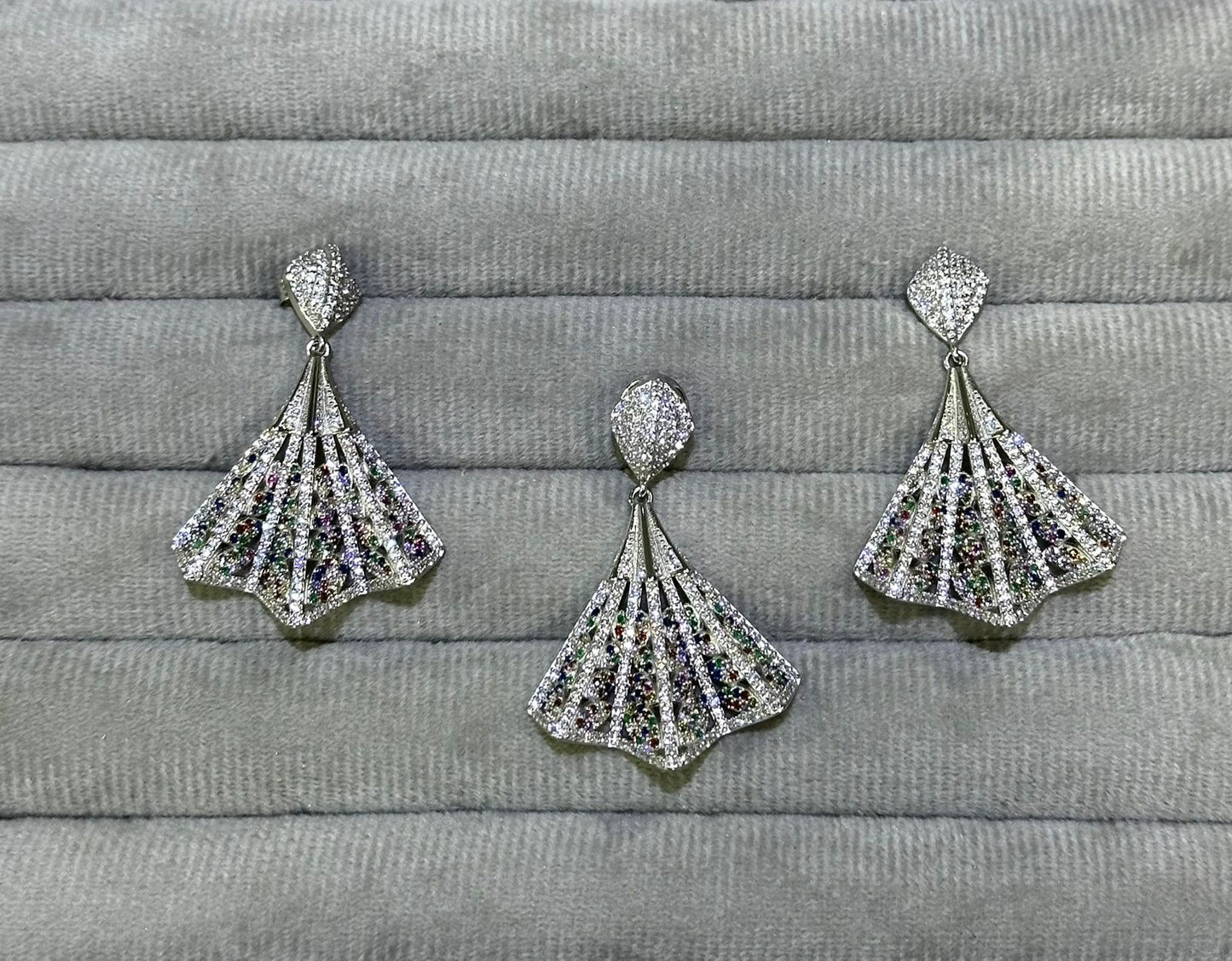 Celestia Multigem Fan Pendant Set - The Aarna Jewels