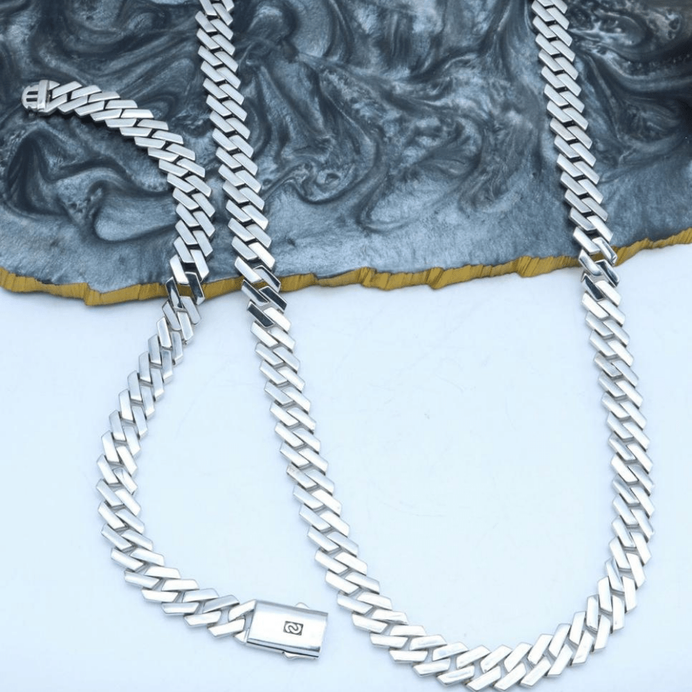 Cuban Chain - The Aarna Jewels