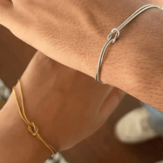 Eternal Knot Bracelet - The Aarna Jewels