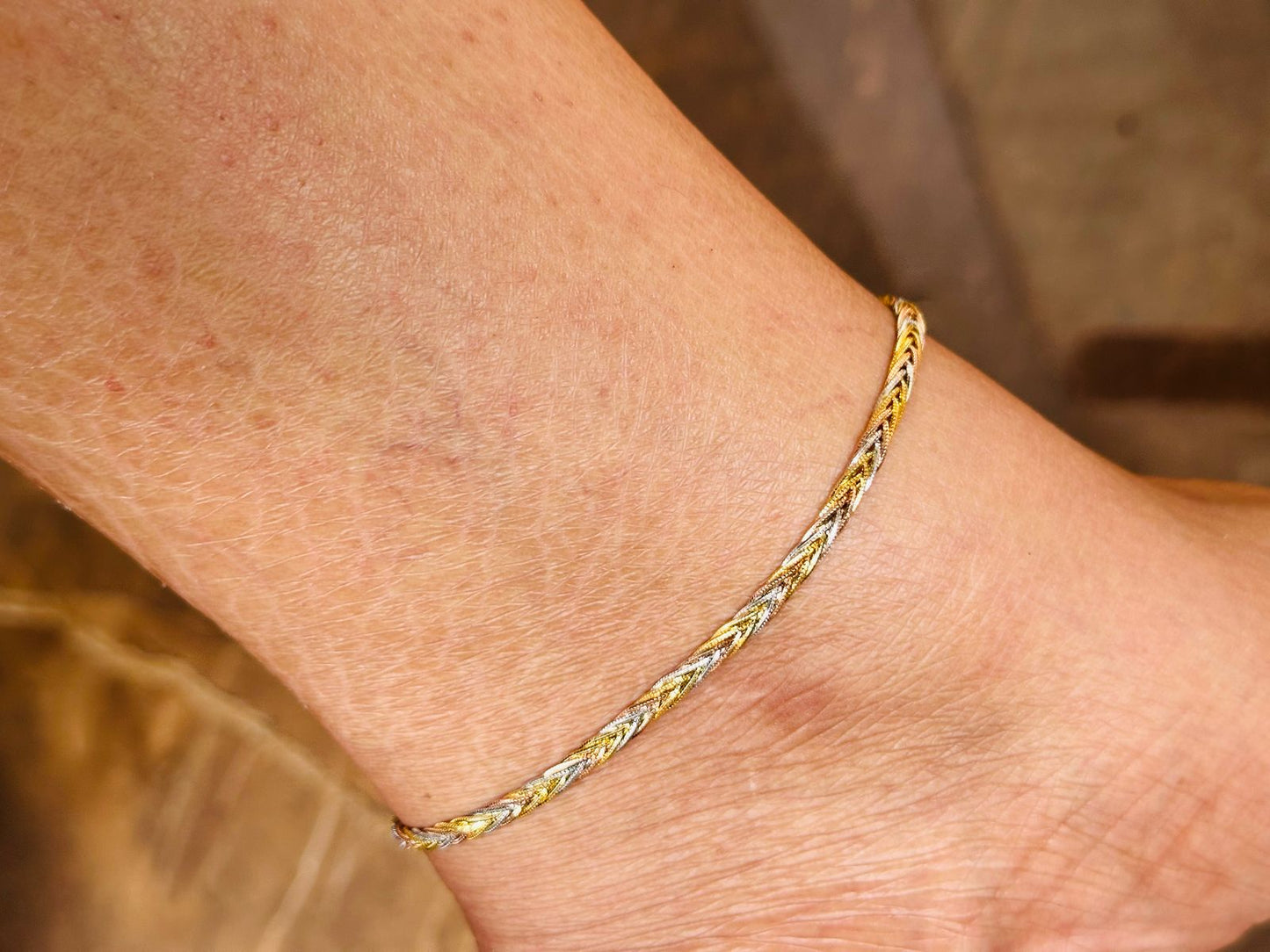 Sunehri Twist – Dual - Tone Woven Silver Anklet - The Aarna Jewels