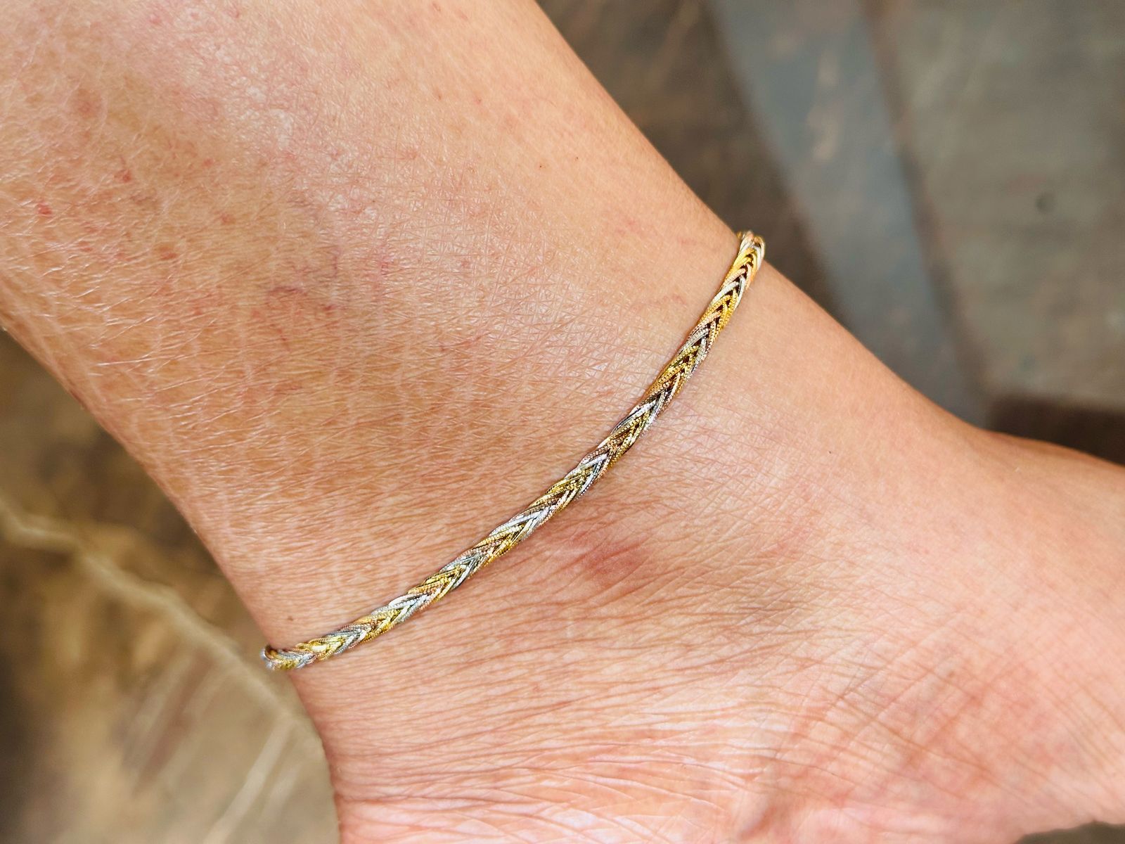 Sunehri Twist – Dual - Tone Woven Silver Anklet - The Aarna Jewels