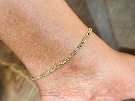 Sunehri Twist – Dual - Tone Woven Silver Anklet - The Aarna Jewels