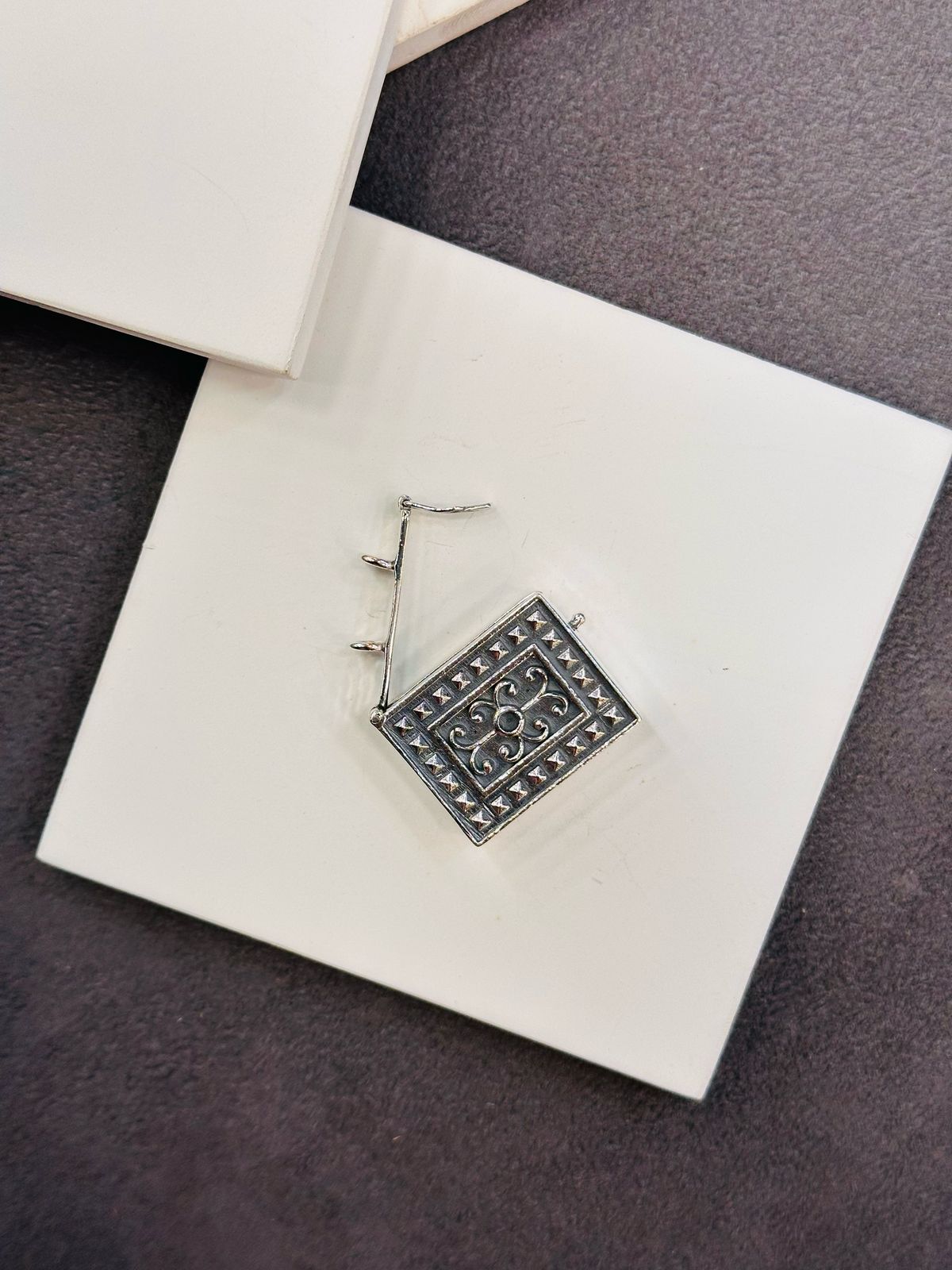 Taaviz Taal Locket - The Aarna Jewels