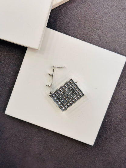 Taaviz Taal Locket - The Aarna Jewels