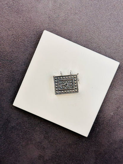Taaviz Taal Locket - The Aarna Jewels