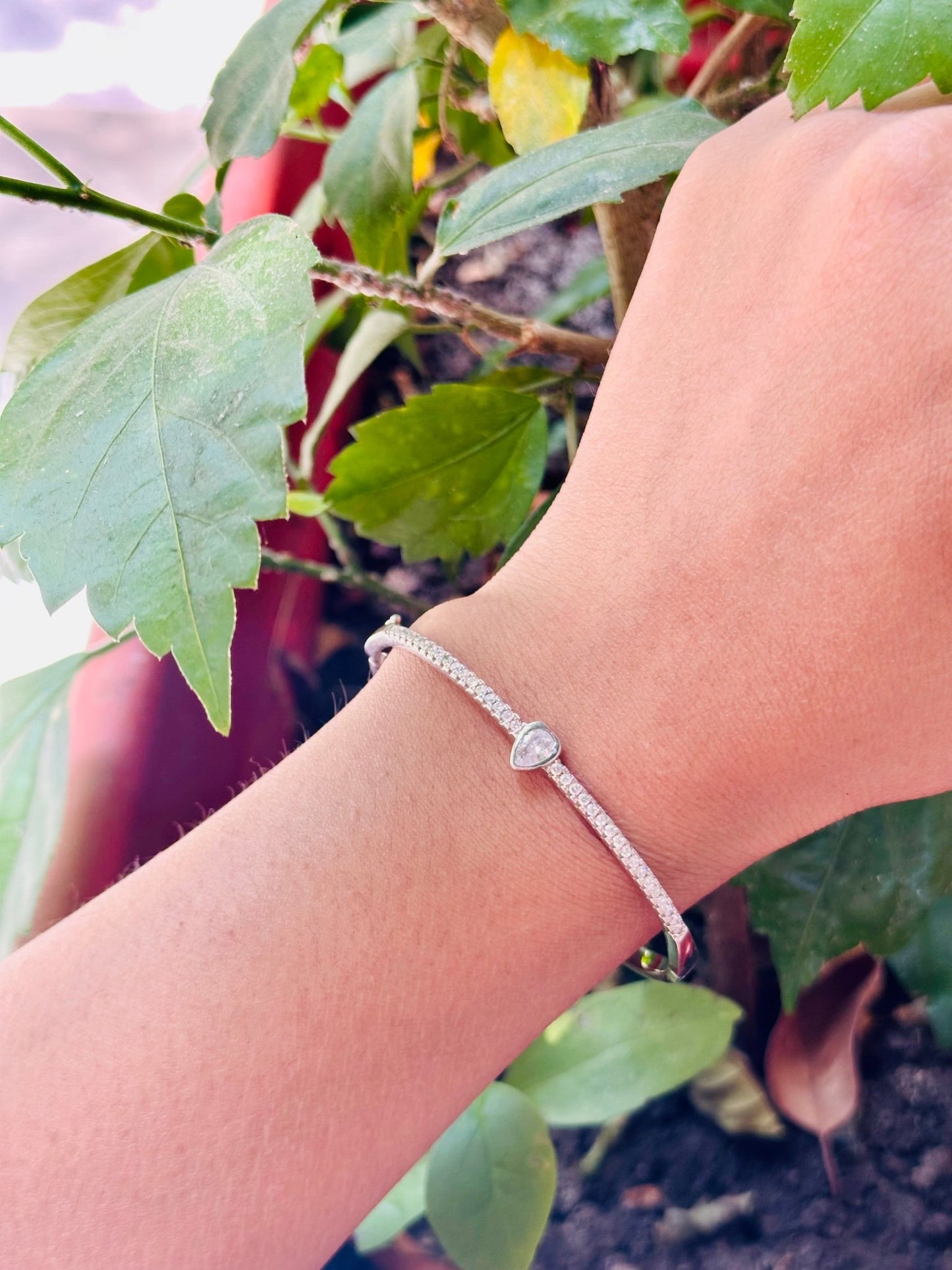 Timeless Teardrop Bracelet - The Aarna Jewels