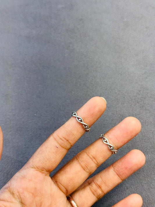 Twist of Elegance 925 Silver Toe Rings - The Aarna Jewels